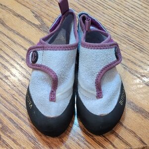 Kids' Purple and Black Cl